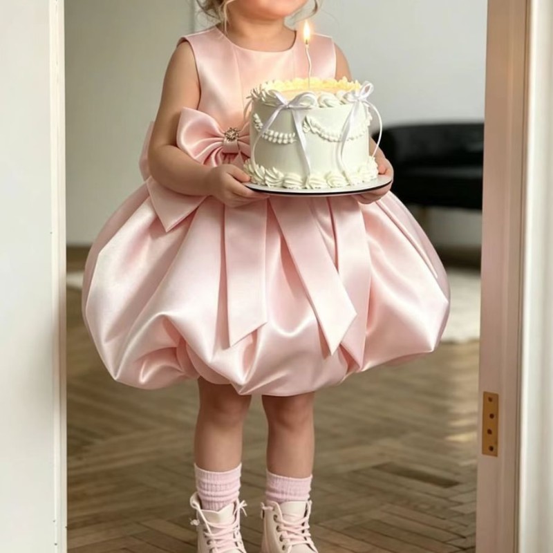 女婴粉色甜美可爱灯笼裙生日礼服